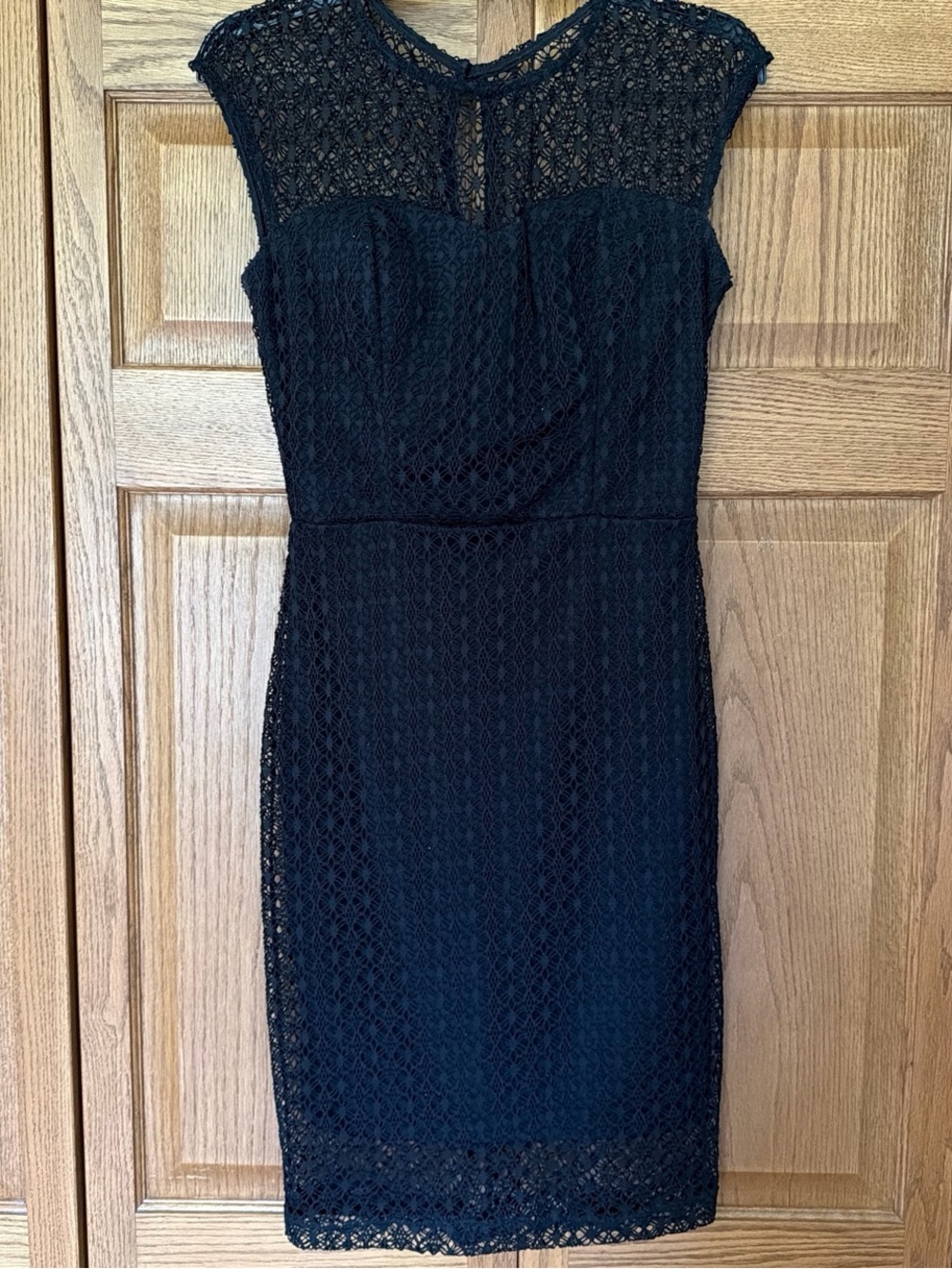 Black Lace Midi Dress - Elegant Cap Sleeve Sheath